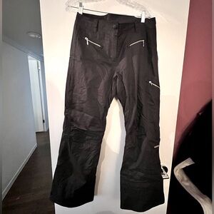 Obermeyer women’s ski/snowboard pants, black, size 8